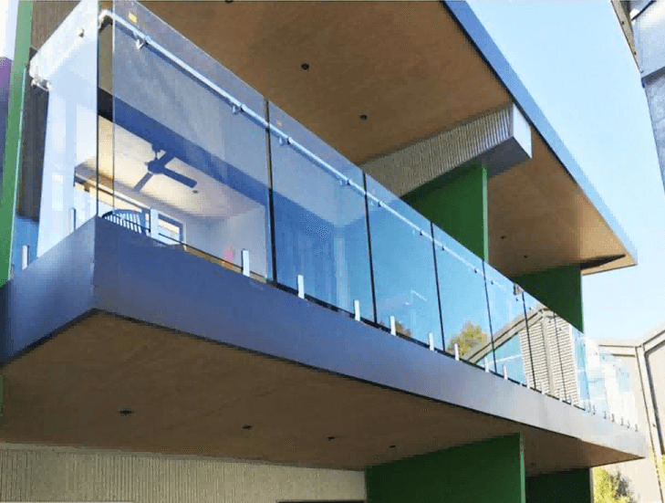 Spigot Railing | Realgres